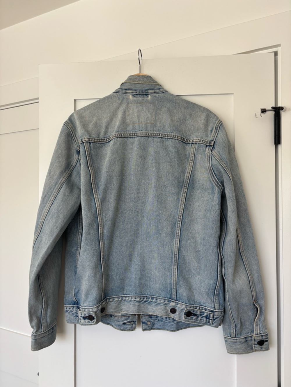 Levi's Light Wash Denim Trucker Jacket - Men's - Picture 2 of 3